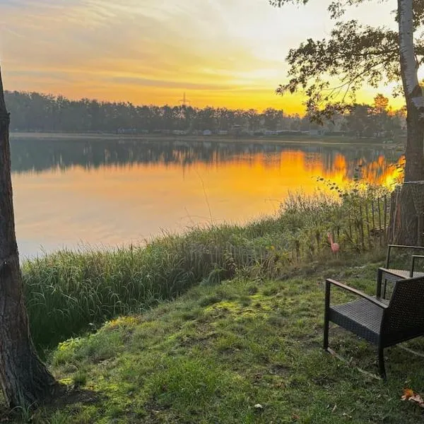 Romantische Zweisamkeit - direkt am See, hotel v destinaci Dessau