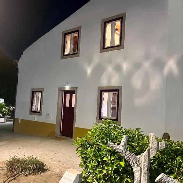 Monte da Aferrada - CASAS DA VILA, hotel in Alpalhão