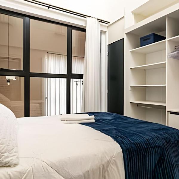Loft moderno e espaçoso no centro de Floripa -UN30
