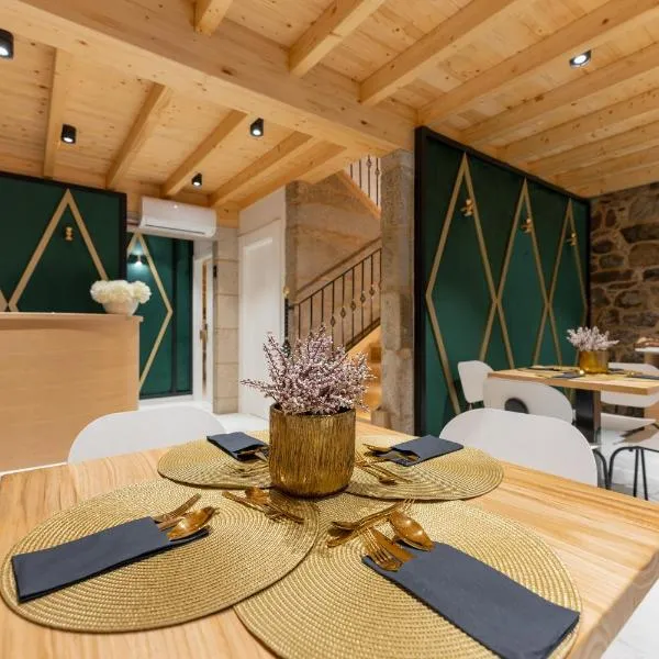 Hostal HCELENIS, hotel v destinaci Caldas de Reis