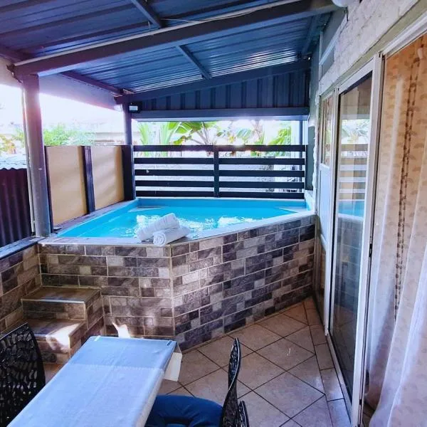 Ti Zandoli - Évasion avec mini-piscine, hotel a Les Abymes
