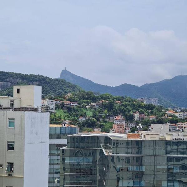 Apartamento 3 quartos em frente ao Metrô Cinelândia