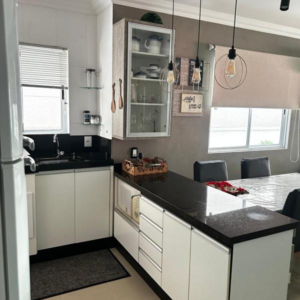 Apartamento para alugar na temporada a 150m do mar - Foto 4