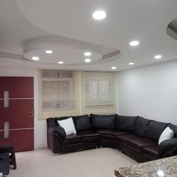 APARTAMENTo CUMBRES ANDINAS 3 Hab 5 personas、サン・クリストバルのホテル
