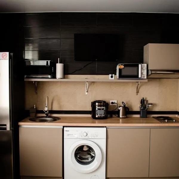 Гостьовий Будинок Апартаменти в тихому центральному районі ОПАЛЕННЯ ТА ГАРЯЧА ВОДА 24-7 ЕЛЕКТРИЧНА САУНА працює за графіком відключення світла черга 1-1 ЗВІТНА ДОКУМЕНТАЦІЯ ДЛЯ ВІДРЯДЖЕННЯ, hotel i Poltava