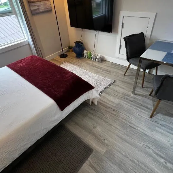 ALL NEW 2BR Loft，奇利瓦克的飯店