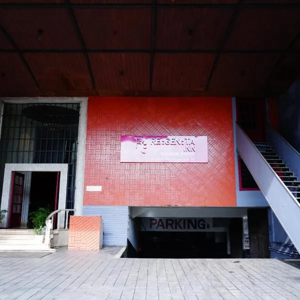 Regenta Inn Downton Raipur, hotel in Raipur