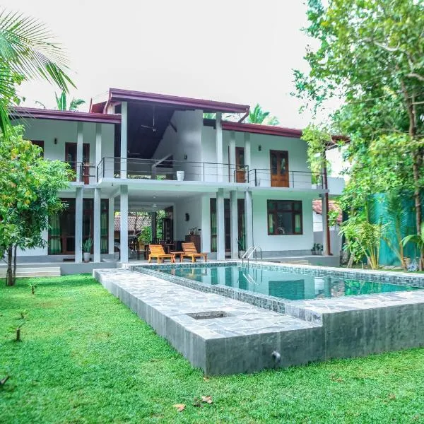 Prana Ayurveda Yoga Center, hotel in Balapitiya
