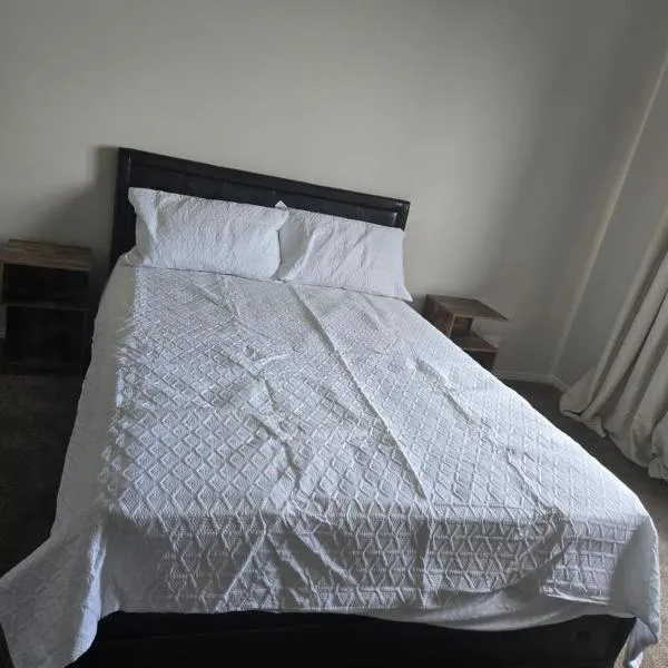 12 En-suite Bedrooms in Cardigan - 15km from Ballarat Central along Avenue of Honour, hotel v destinaci Windermere