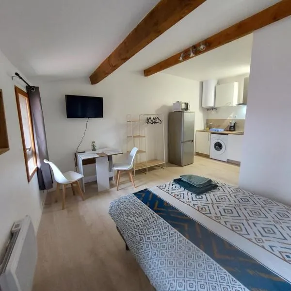 Studio cosy au coeur du centre ville – hotel w mieście Bédarieux