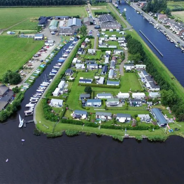 Glamping de Hof van Eeden, hotel v destinaci Warmond