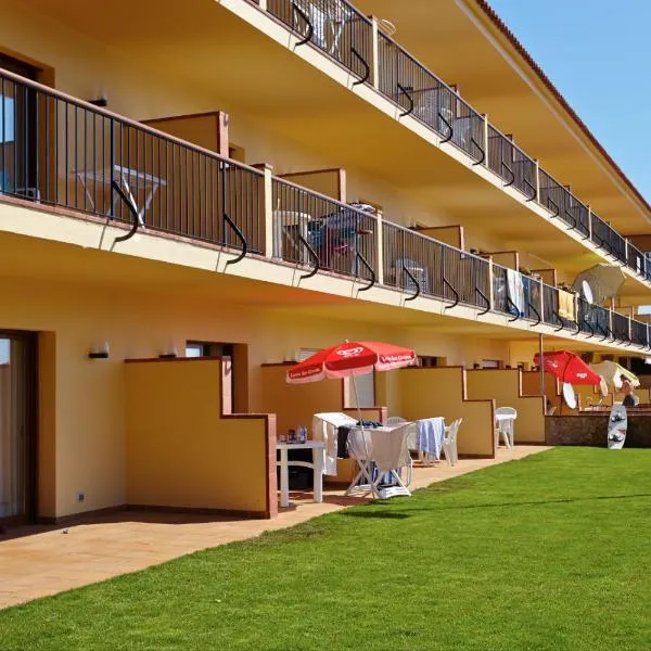 Apartaments Les Dunes, hotel v destinaci Pals