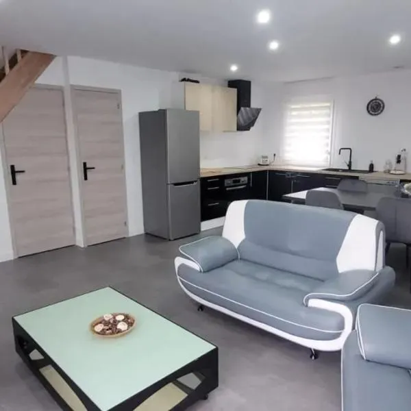 Maison confortable à Casson, 60 m², bien équipée, hotel em Casson