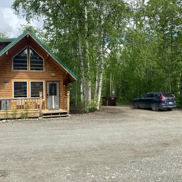 Talkeetna Log Cabin with Hot Tub Unit 1, hotel in Talkeetna