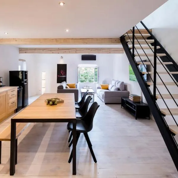 DUPLEX apartment centre Céret terrace with view, ξενοδοχείο σε Céret