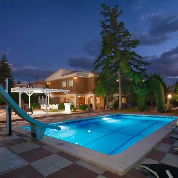 Villa Granada Garden Deluxe: Monachil'de bir otel