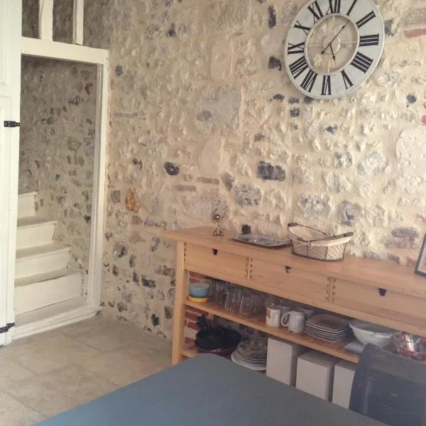 Charmante Maison De Pêcheur, hotel in Honfleur