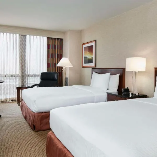 Hilton Chicago O'Hare Airport - photo 2