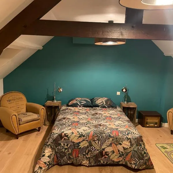 La Maison Vintage à Montreuil sur mer 3 Chambres - Jardin - 6 personnes - Wifi, hotel in Neuville-sous-Montreuil