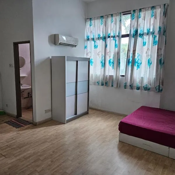 Sunny Point Hostel, hotell sihtkohas Gelugor