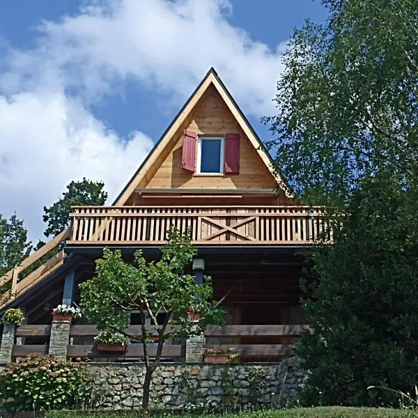 FRACA CHALET View Relax Walk in nature, hotel v destinaci Zogno