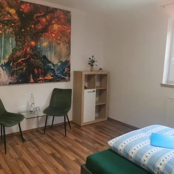 Gästehaus zum Gesundheitszentrum Matz, hotel v destinaci Sulzdorf an der Lederhecke