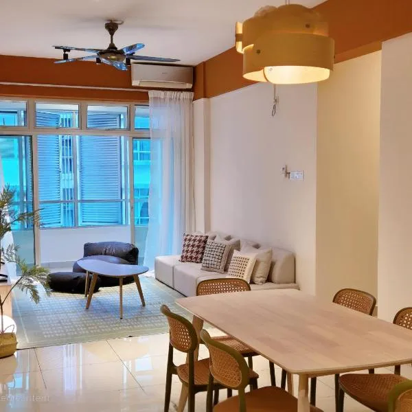 Walking Distance to Mount Austin - 6 pax Newly Renovated, hotel di Johor Bahru