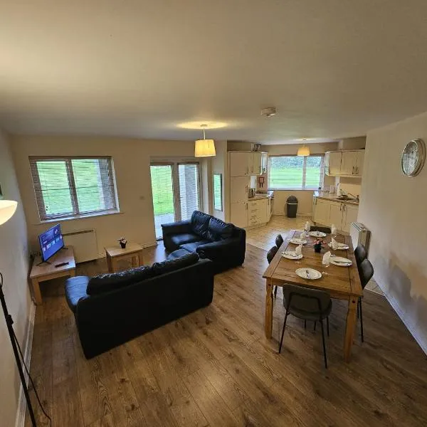 Two Bedroom Apartment Athlone, hotel v destinaci Athlone