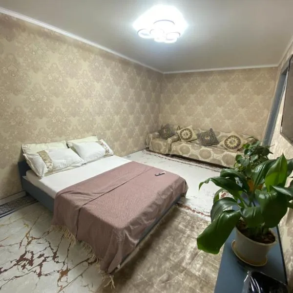 Апартамент Плаза 1 ком, hotel in Shymkent