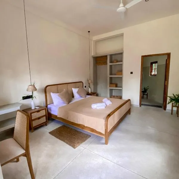 The Palm Private Cottages Midigama, hotel v destinaci Midigama East