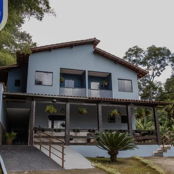 Pousada da Gruta, hotel v destinaci Caratinga
