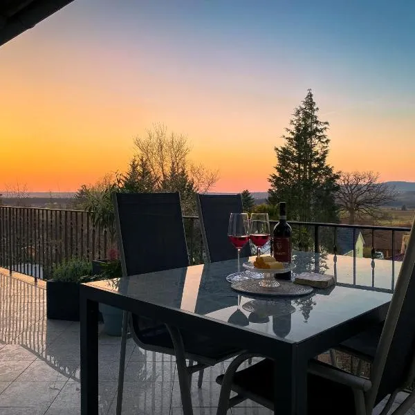 FeWo-Weitsicht 140qm, exklusiv, volle Privatsphäre, hotel en Heroldsberg