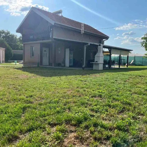 Villa Gjorgjevikj، فندق في كومانوفو