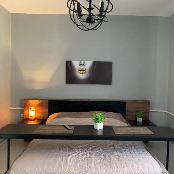 Апартаменты "У Сестер", hotel in Kremenchuk