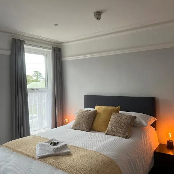 Brynhyfryd Guest House, hotel v destinaci Cardigan