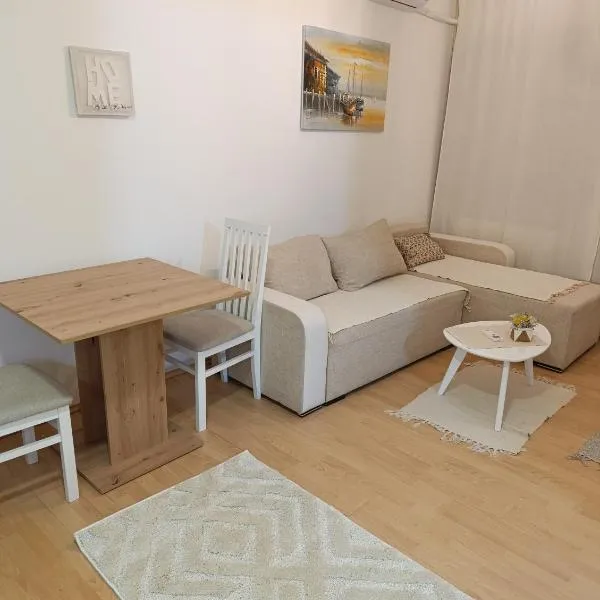 Lovely one bedroom, hotel in Belgrade