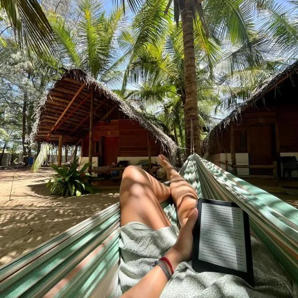 Sand Dune Beach Resort & Surf Camp, hotel in Arugam Bay
