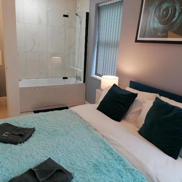 Blok 3 -Jacuzzi Suites, Apartment & Ensuite Rooms, hotel v destinaci Blackpool
