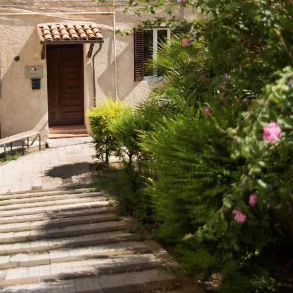 Porta Mazzini Affittacamere, hotel in Iesi