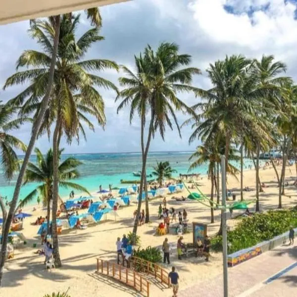 San Andrés Vive Paradise Habitaciones con baño privado a 80mts de la playa principal, hotel v destinaci San Andrés