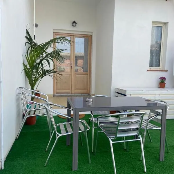 CASA FLORIS, hotel in Tertenìa