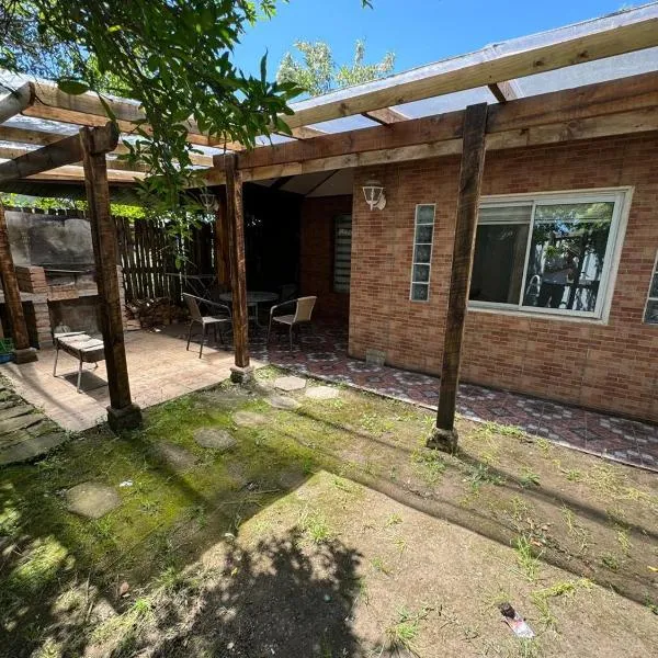 Casa equipada en sector zapallar, khách sạn ở Curicó