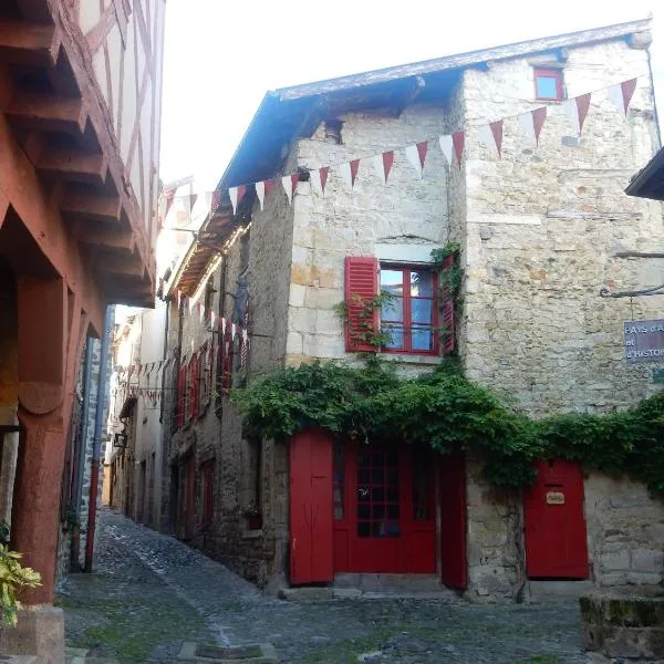 Le logis d'Hestia, hotel v destinaci Billom