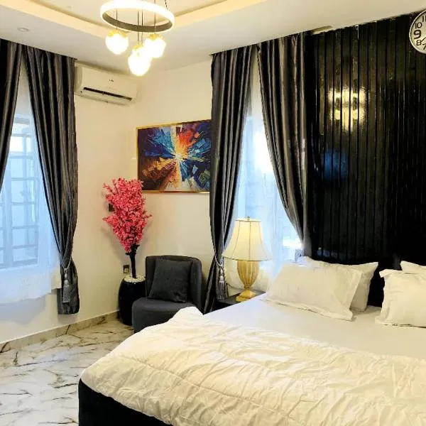 WHITEFIELD LUXURY APARTMENT, hotel v destinaci Orimedu
