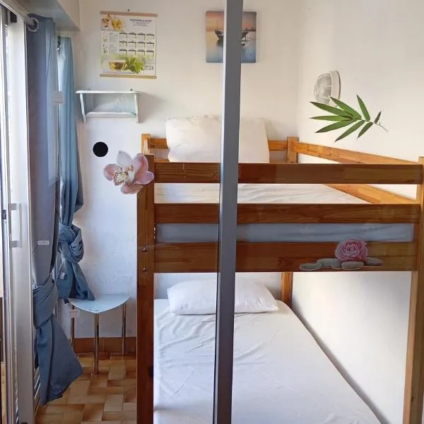 Studio Plage 200m Parking gratuit Port la Nouvelle, hotel in Port-la-Nouvelle