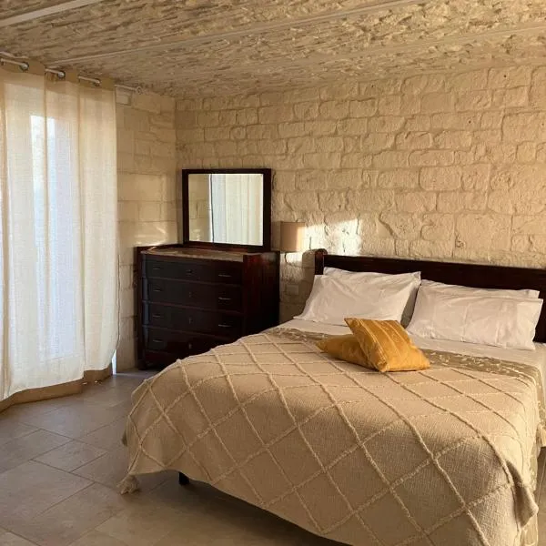 La casa di Babele, hotel Martina Francában