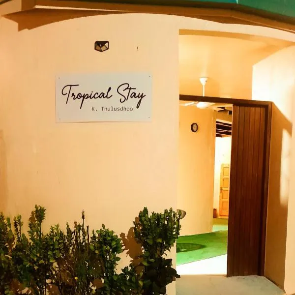 Tropical stay Thulusdhoo, hotel v destinaci Thulusdhoo