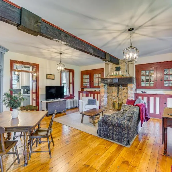 Walk to Creek: Mount Joy Home Near Nook Sports, hotel en Mount Joy