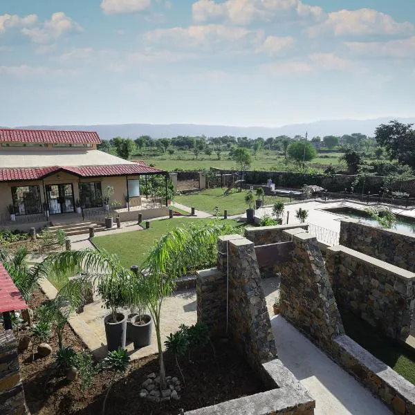 Meladin Sariska, hotel v destinaci Tehla