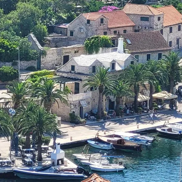Stunning Home In Splitska - Supetar With Wifi, hotel v destinácii Splitska